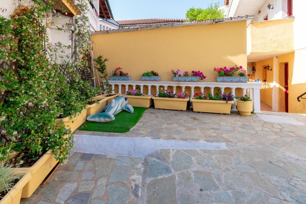 Bella Grecia Studios And Apartments By Hotelius Moraitika Exterior photo